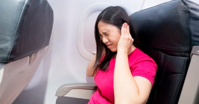 Otorrino-dá-5-dicas-para-evitar-dor-de-ouvido-no-carro-e-no-avião
